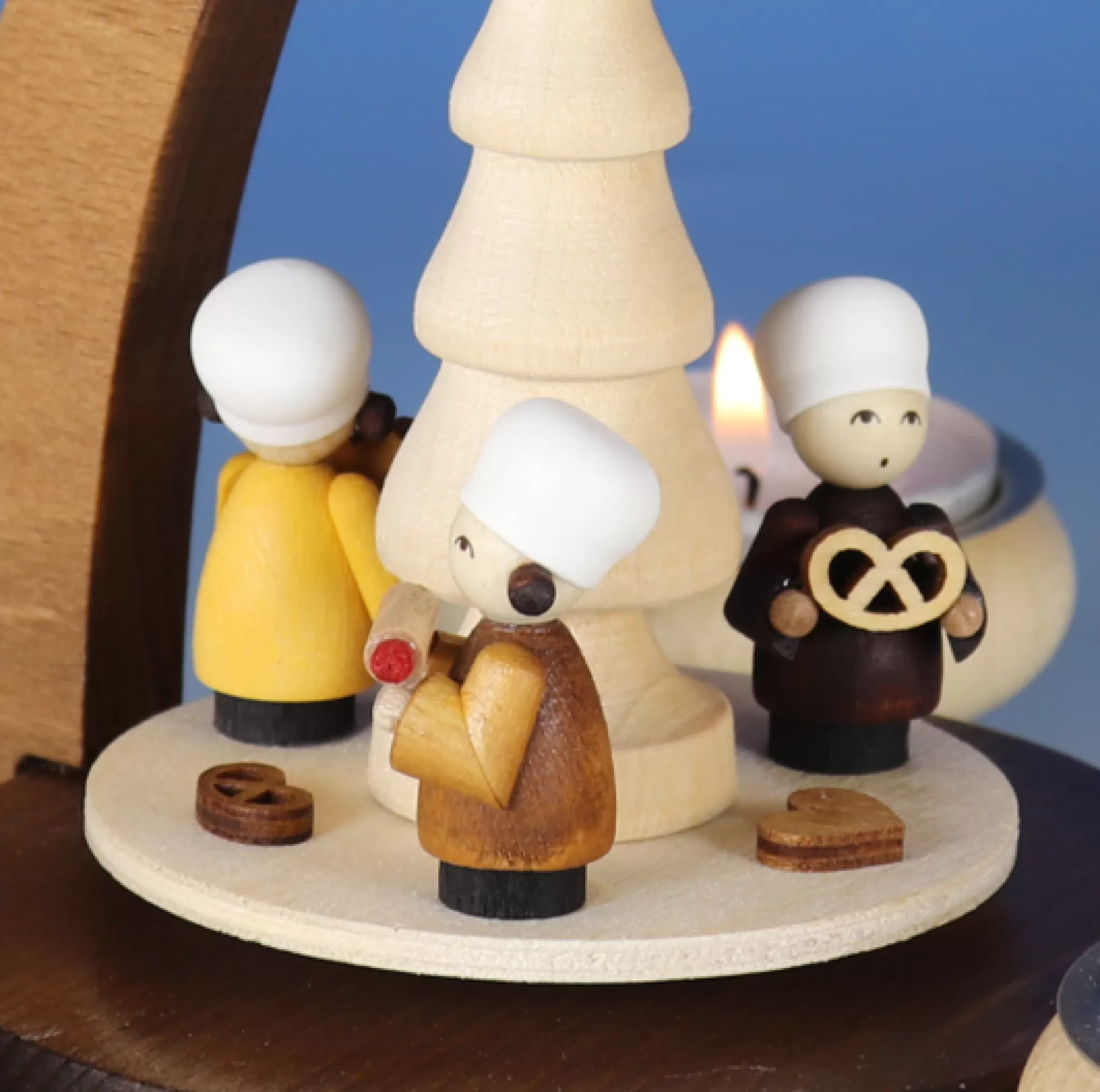 Paul Ullrich Christmas Pyramid (Medium)- Christmas Bakery
