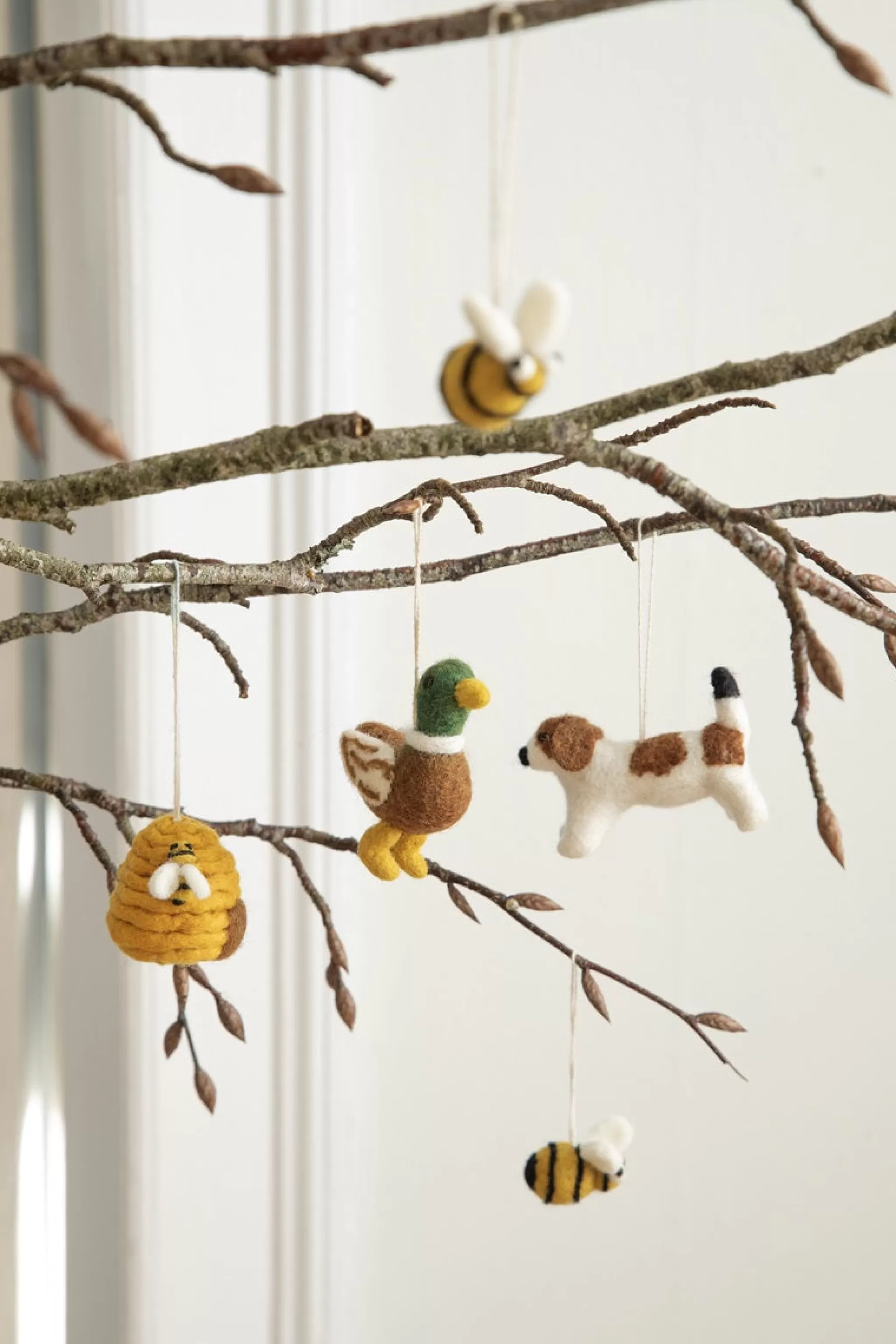 En Gry & Sif Fall Hanging Decoration - Dashing Duck