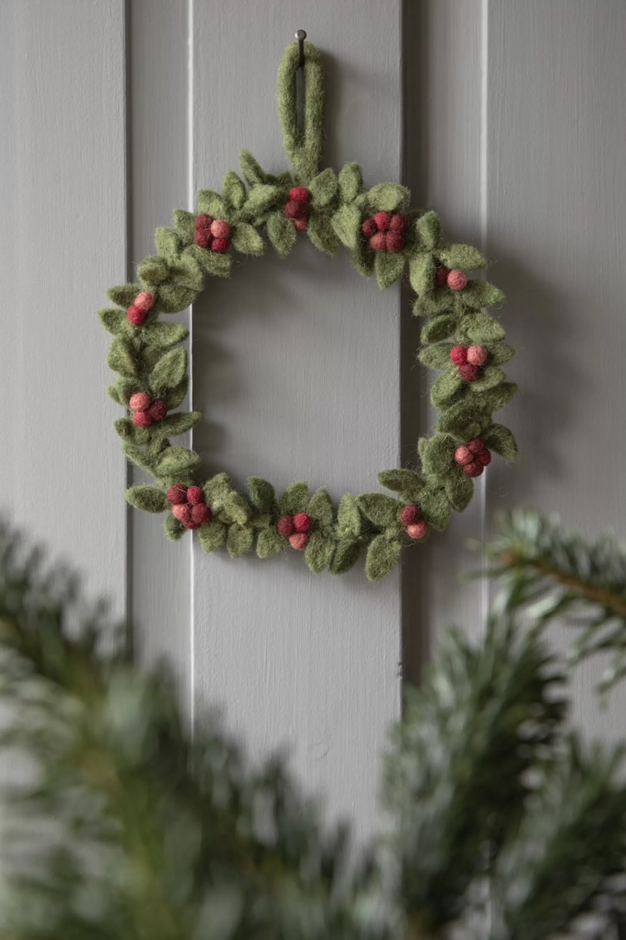 En Gry & Sif Felt Christmas Wreath - Large Holly