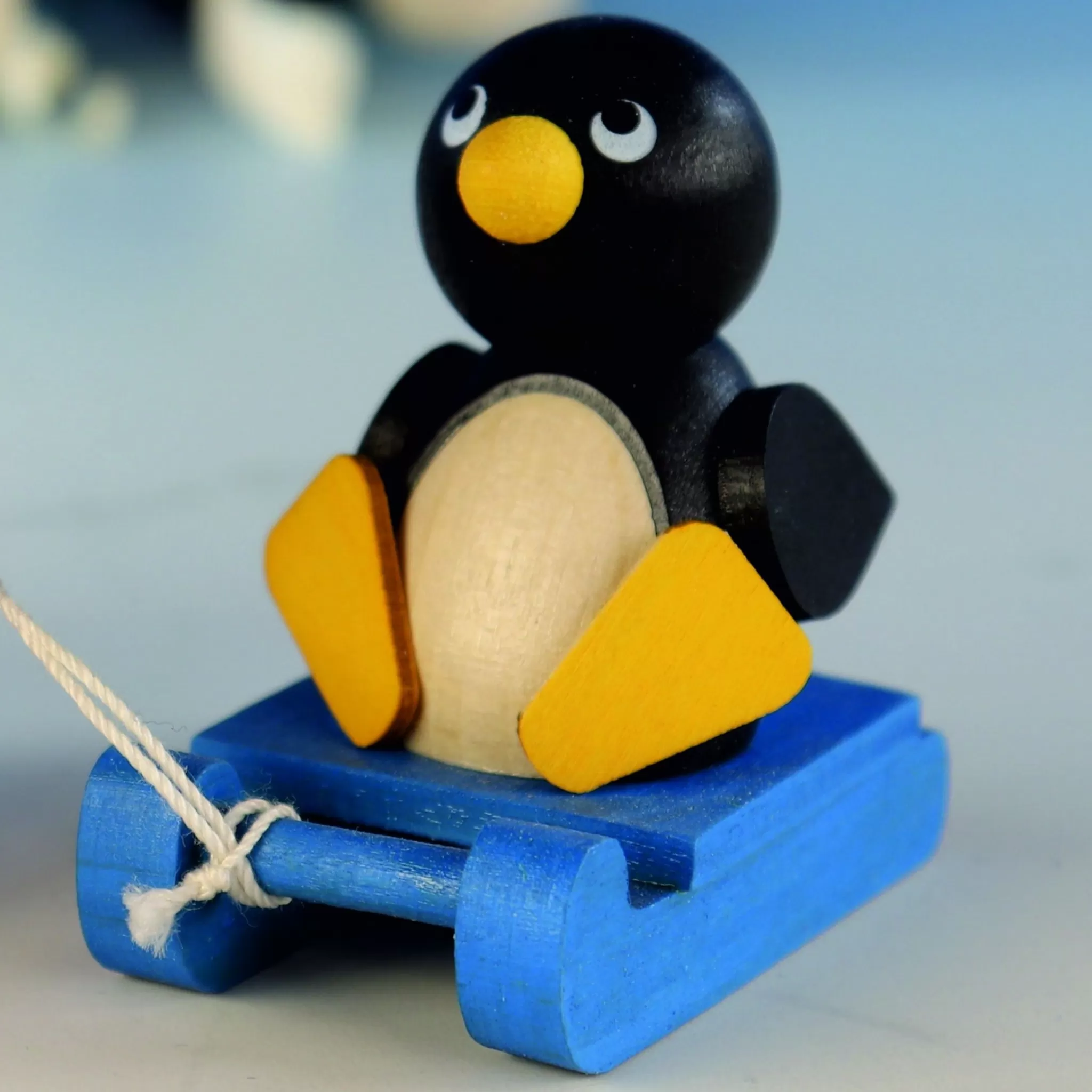 Paul Ullrich Weihnachtsmann Collectibles - Francine The Penguin On A Sled (Single)