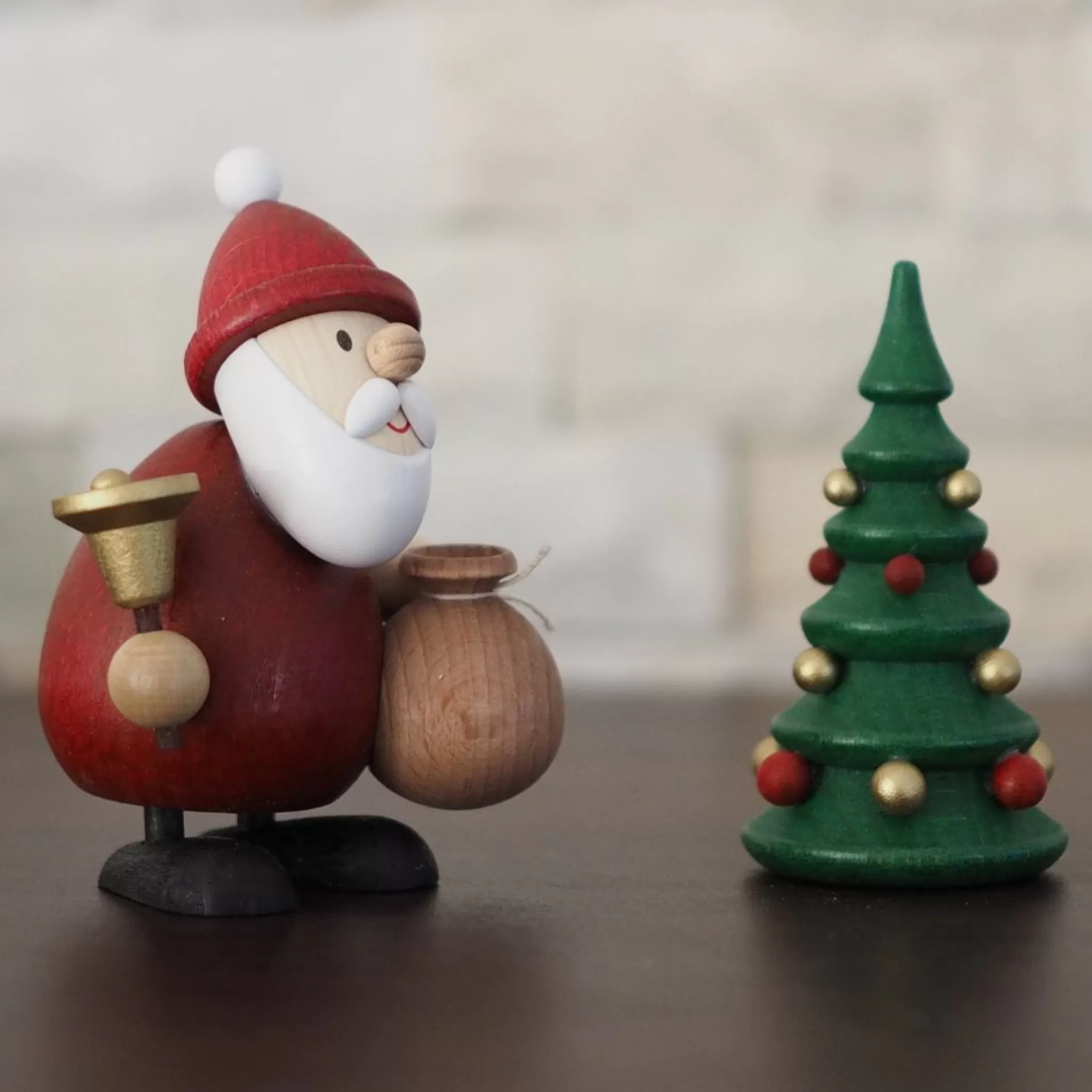 Paul Ullrich Weihnachtsmann Collectibles - Santa And Bell With Tree