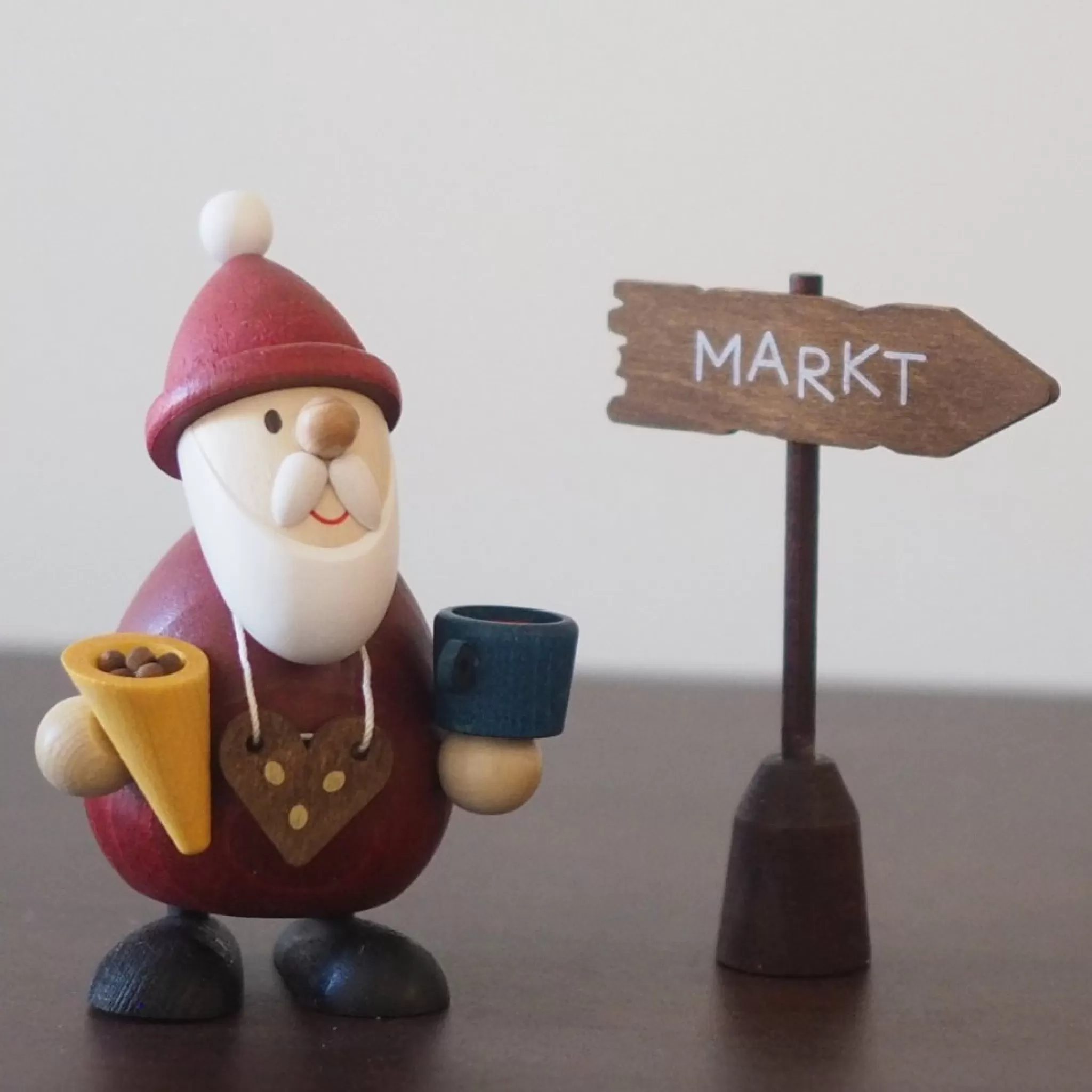 Paul Ullrich Weihnachtsmann Collectibles - Santa At The Christmas Market