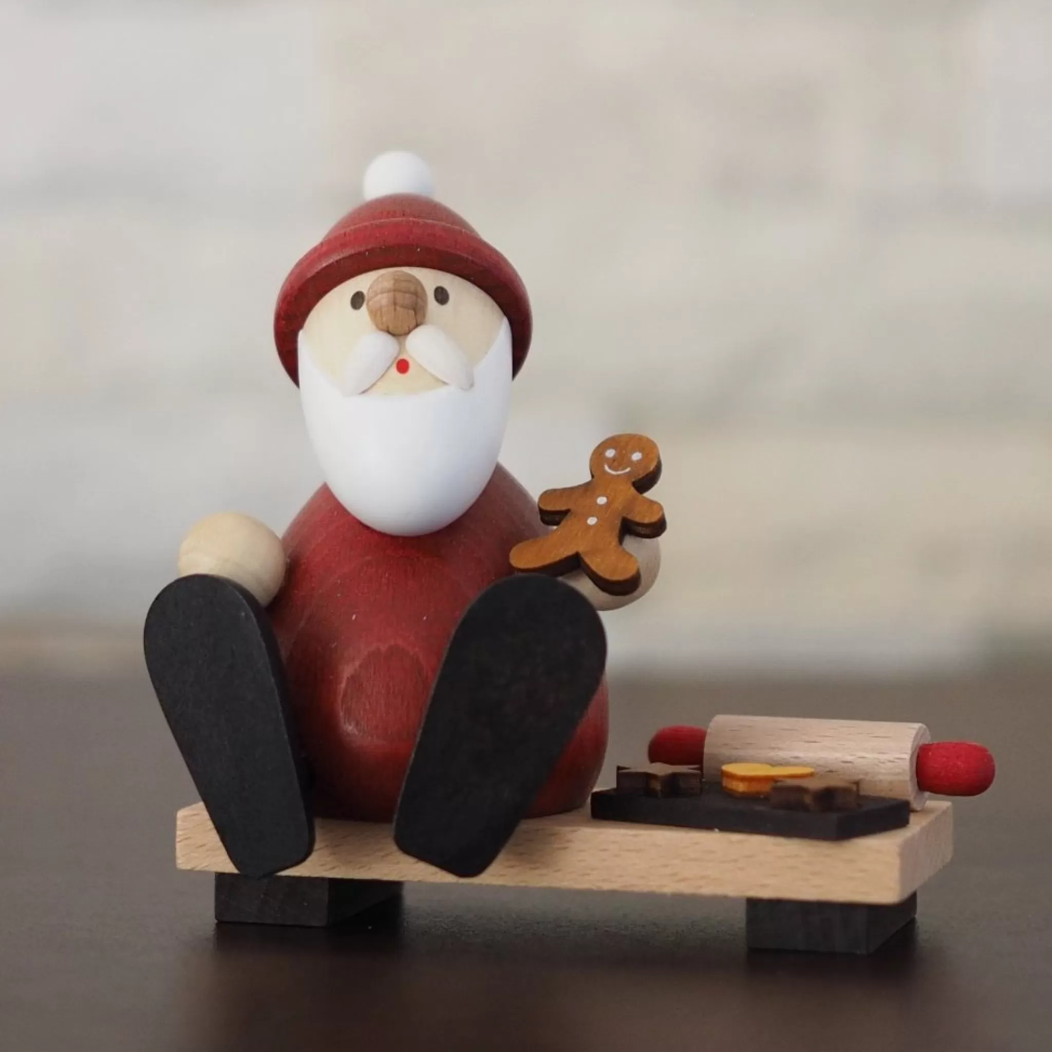 Paul Ullrich Weihnachtsmann Collectibles - Santa Eating Gingerbread