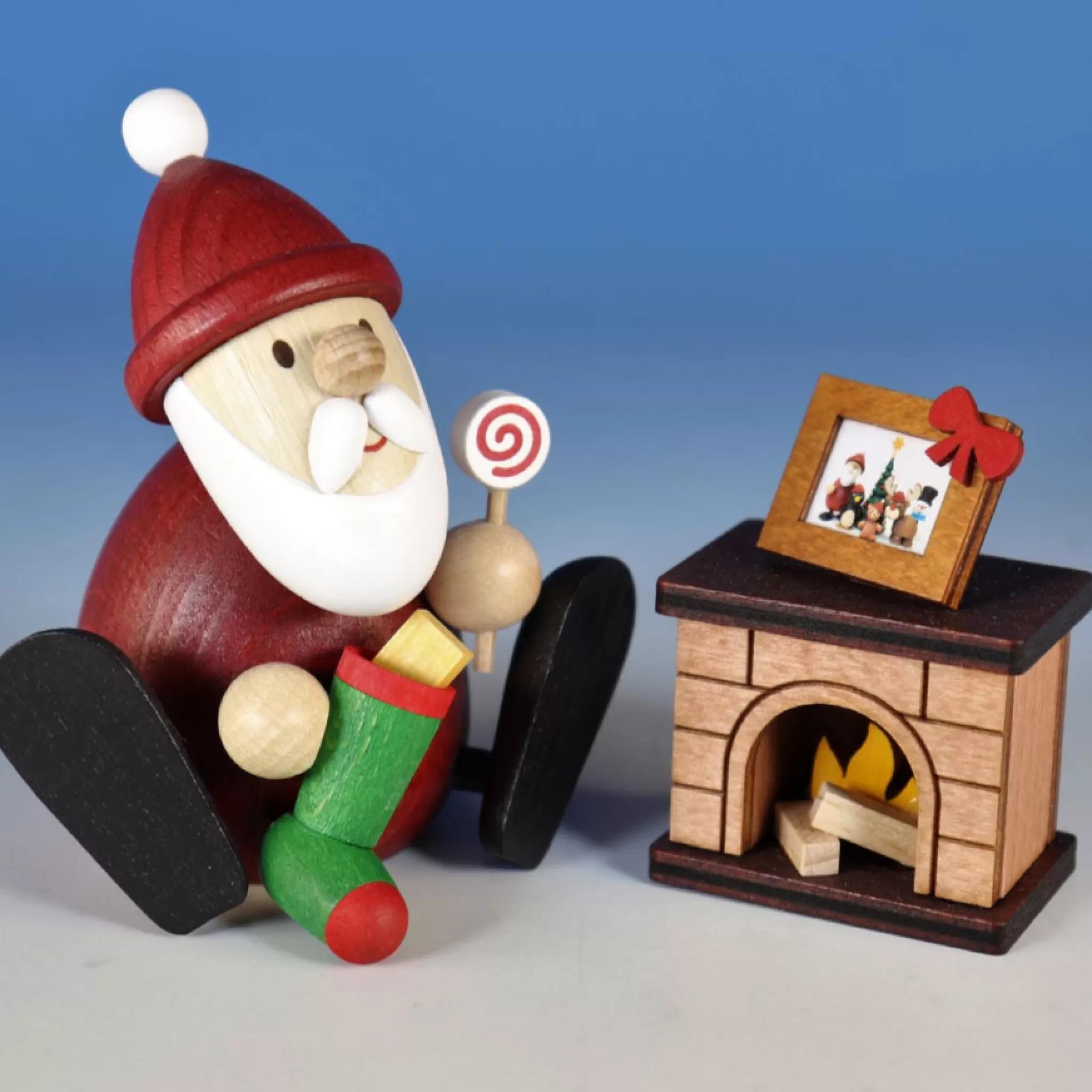 Paul Ullrich Weihnachtsmann Collectibles - Santa With Fireplace